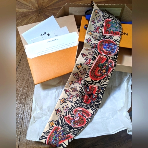 Louis Vuitton Accessories - NWT Louis Vuitton Silk Studded ABC Bandeau Scarf Twilly